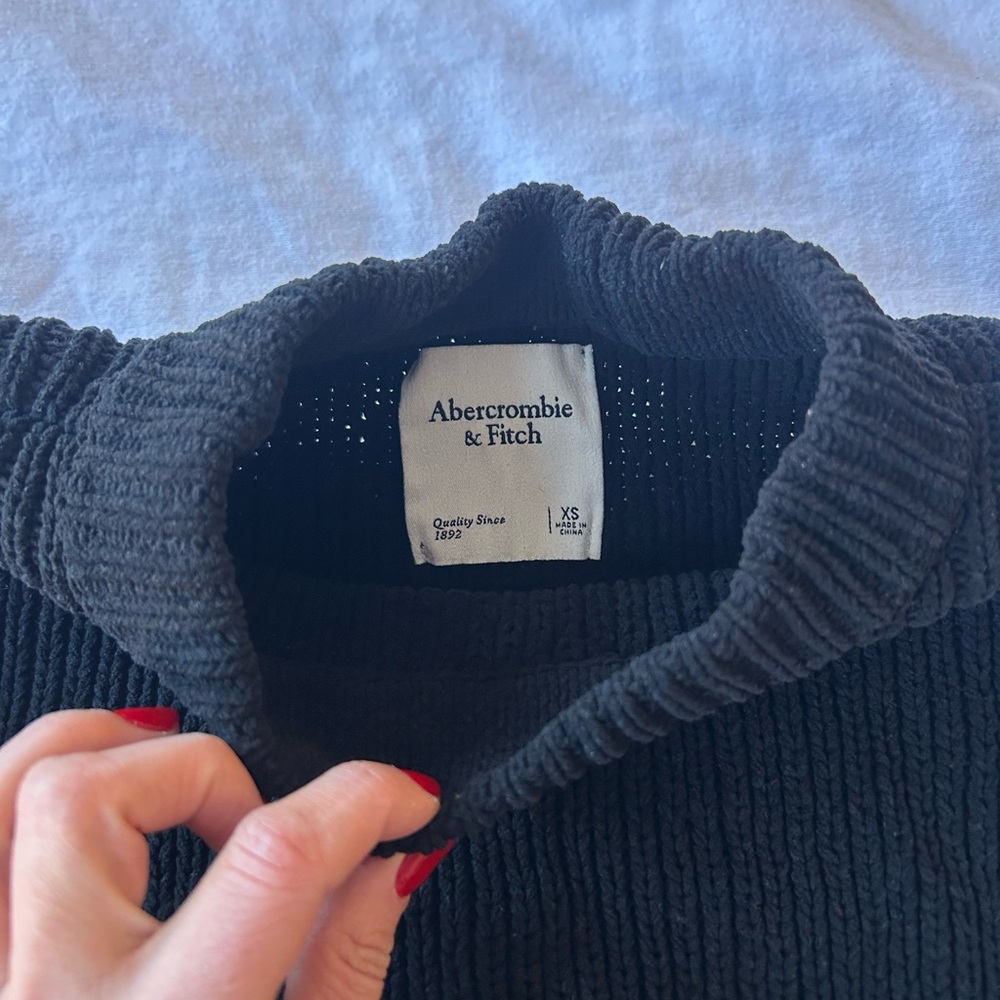 Abercrombie & Fitch Black Ribbed Turtleneck - Picture 2 of 4